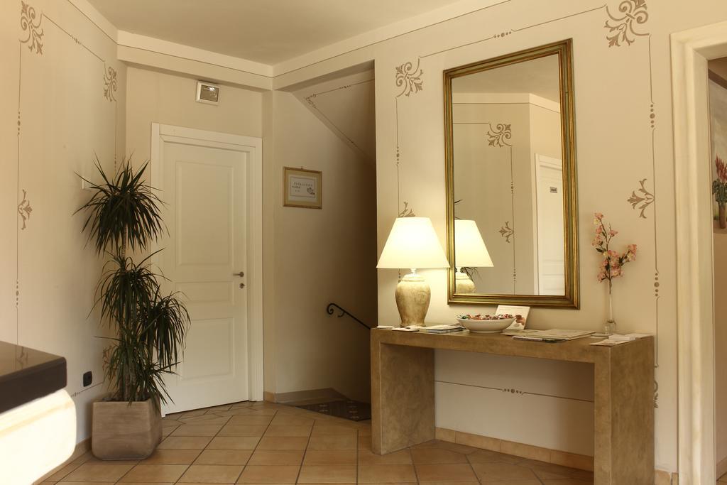 Holiday Rooms Antica Badia 볼테라 외부 사진