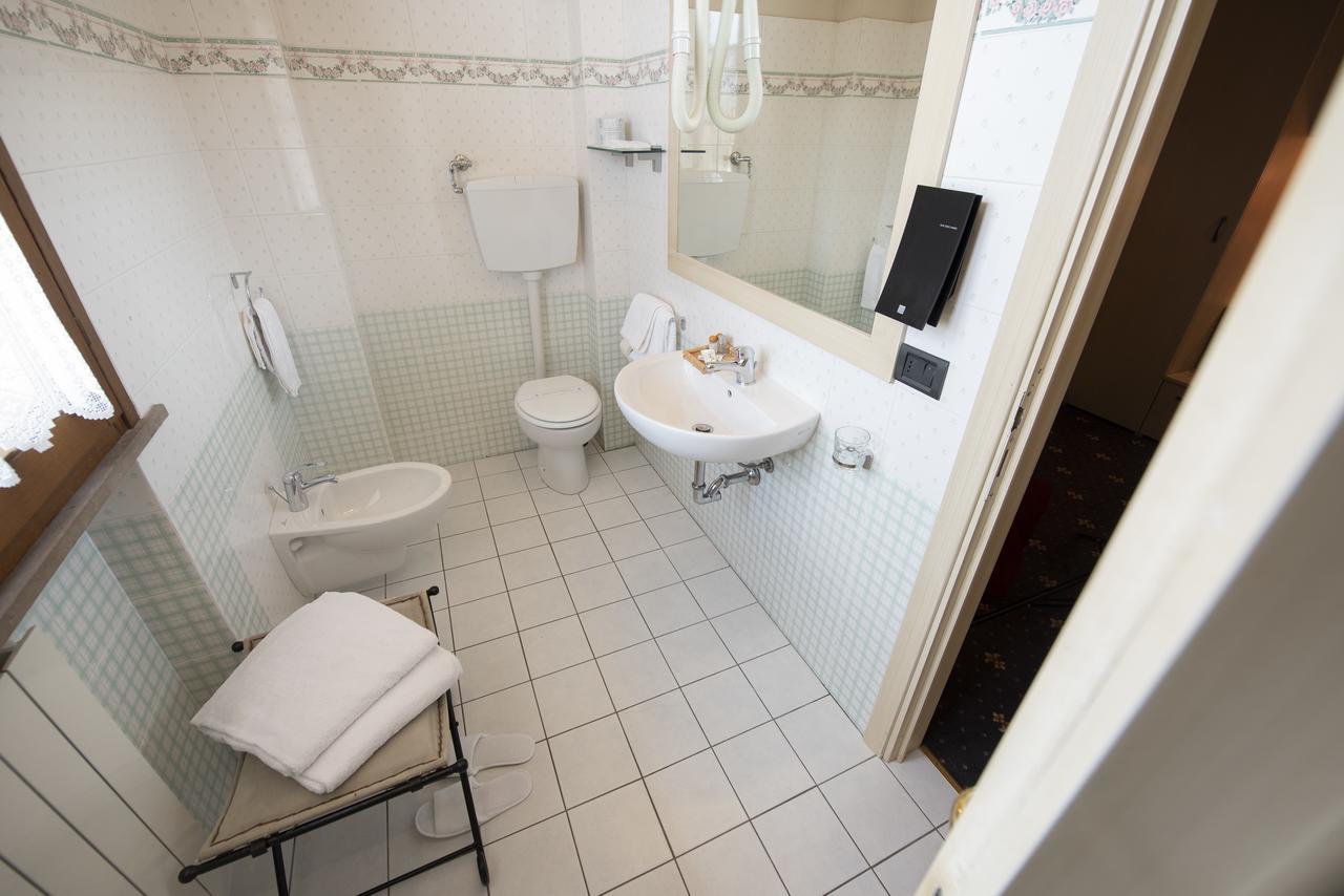 Holiday Rooms Antica Badia 볼테라 외부 사진
